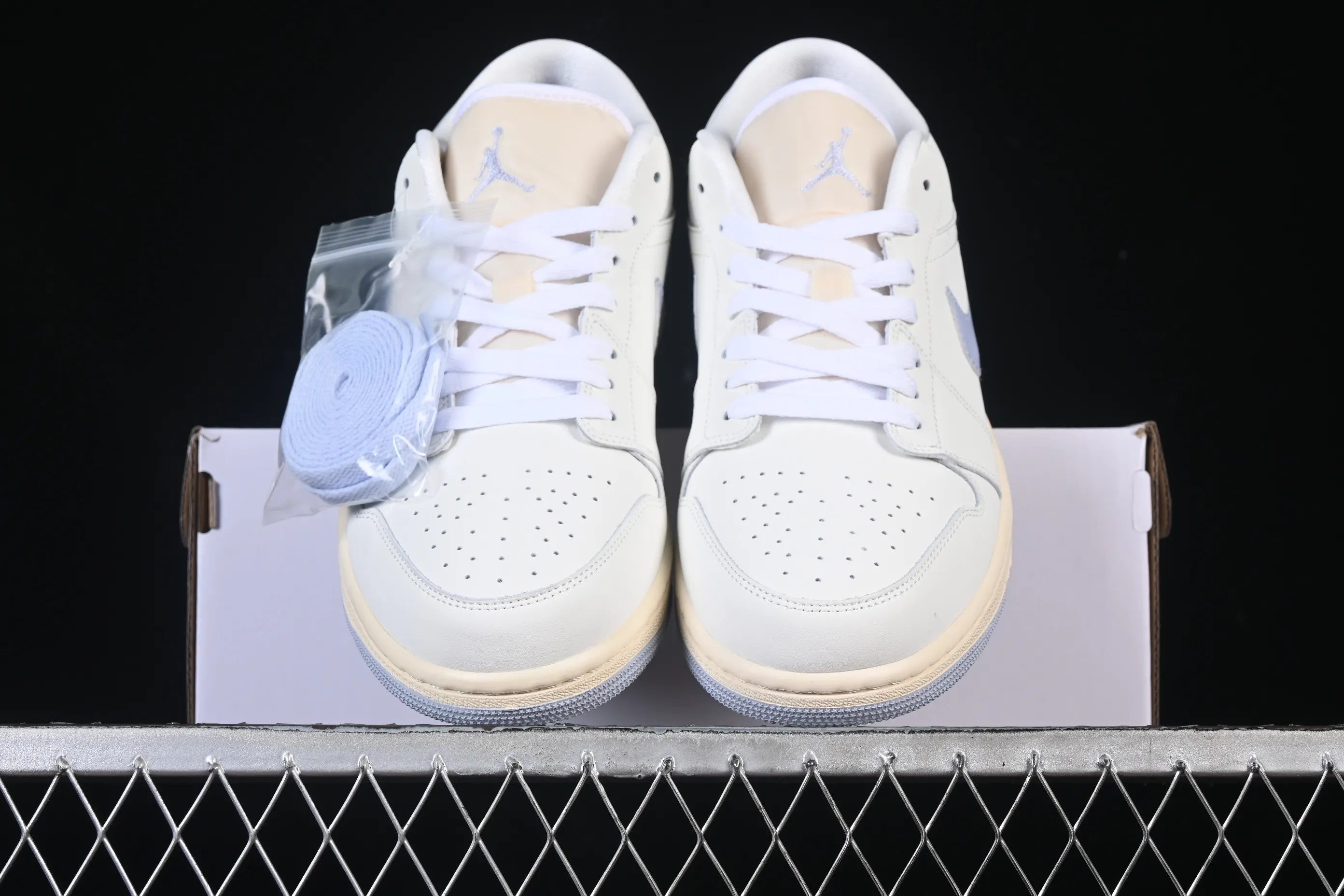 All categories Air Jordan Jordan series basketball shoes Air Jordan 1 Low Air Jordan 1 Low AJ1 Joe 1 Mi Bailan low-top cultural casual sneakers DC0774-106